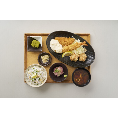 しらす食堂 じゃこ屋 七代目 山利