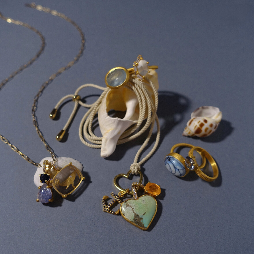 MIDDLE LINK TOKYO  JAPANESE JEWELRY SHOW CASE