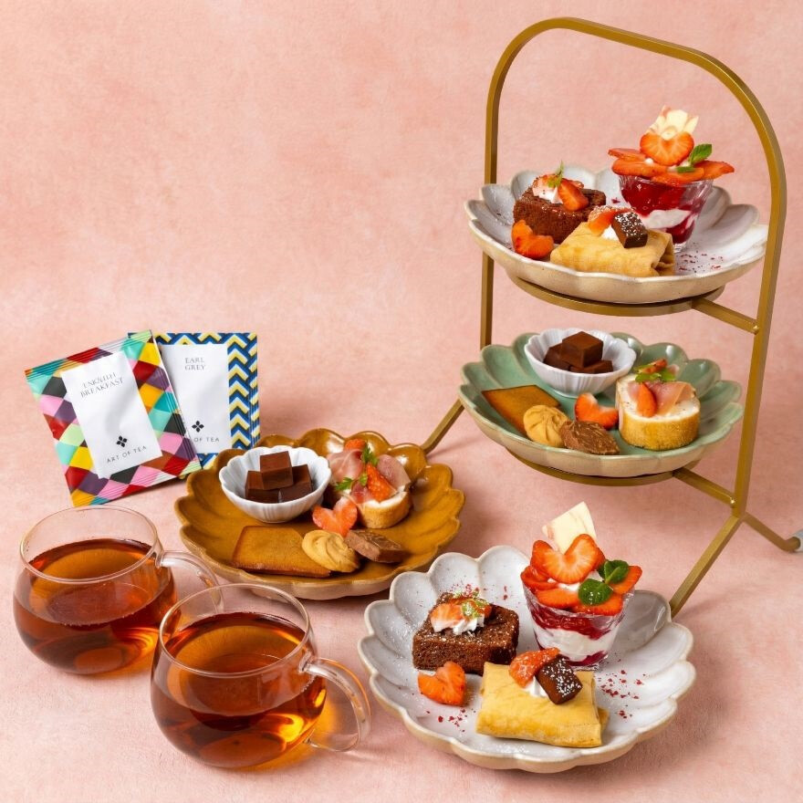 チョコと苺のアフタヌーンティーが登場！