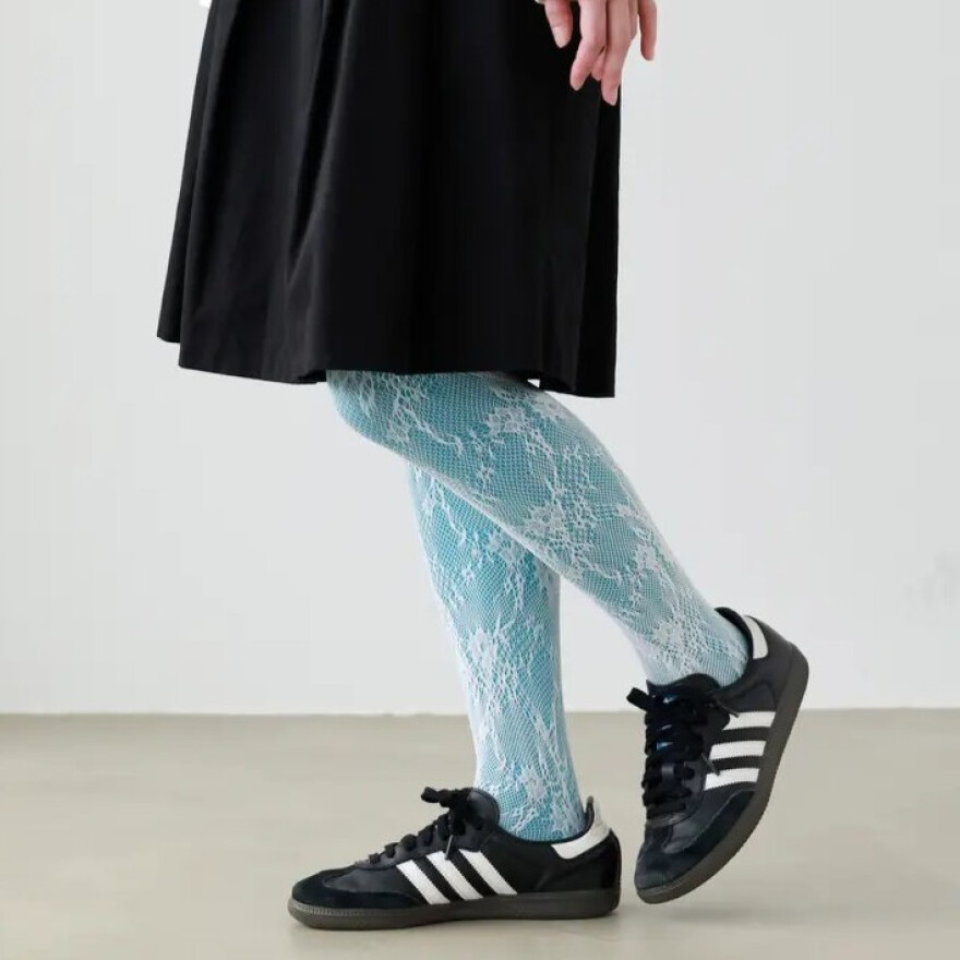 【まだまだ大人気!】レースタイツ