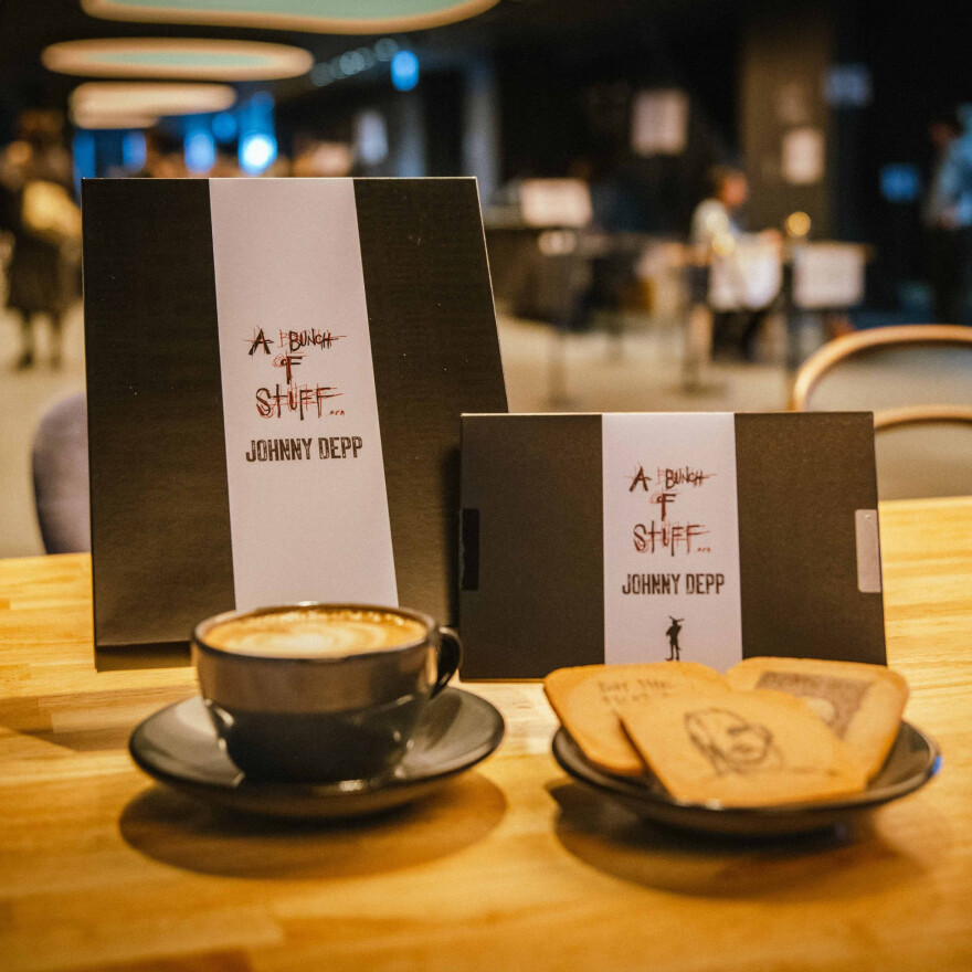 ジョニー・デップ アートエキシビション　コラボ煎餅 限定エディション【数量限定】